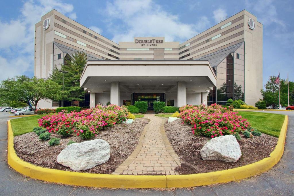DoubleTree Hotel Newark Airport